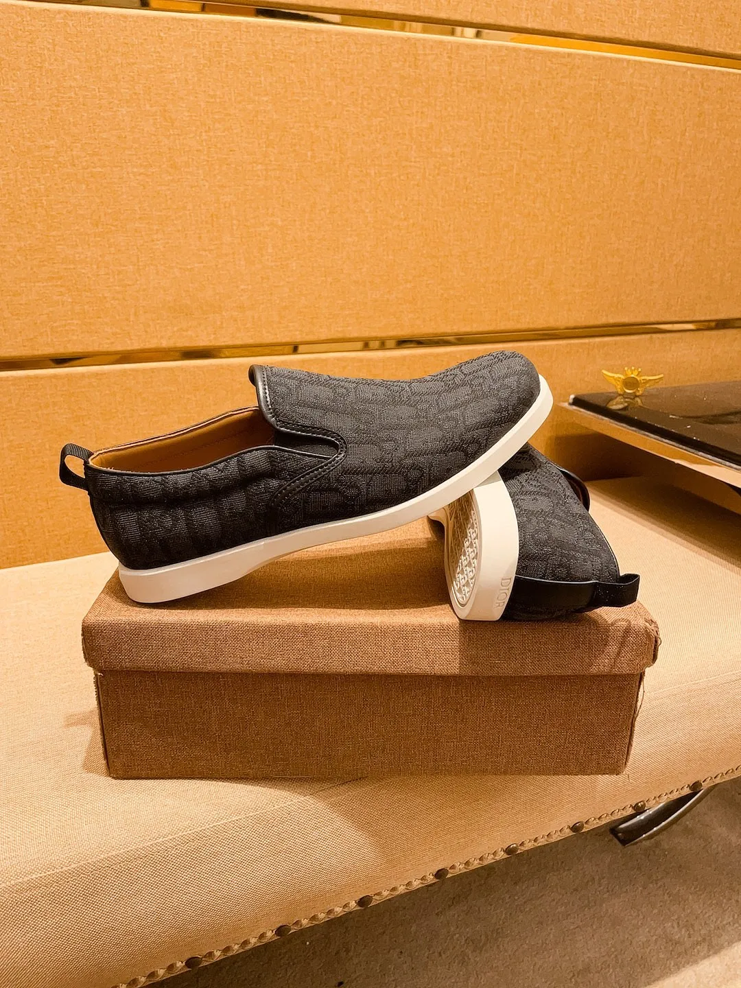 Men's shoes 💰 380💰👍【Dior】🔥🔝High-end brand of men's shoes official website 1:1 latest masterpiece: the upper is made of Italian official website original special technical cloth fabric 🔥original comfortable and breathable lining➕original designated non-slip outsole🔥making walking more convenient and comfortable! An exclusive new model, a stunning work, a beautiful 1:1 replica [color] compared to the official quality! Create a fashionable personality to set off your uniqueness! A must-have for trendy men! 🔥, sizes: 38-44. color:.     Multiple colors available🔥